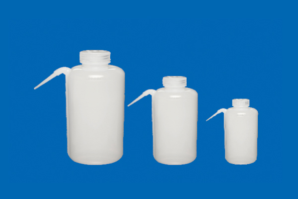 WASH BOTTLE SIDE DISPENSOR