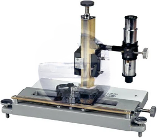 Travelling Microscope